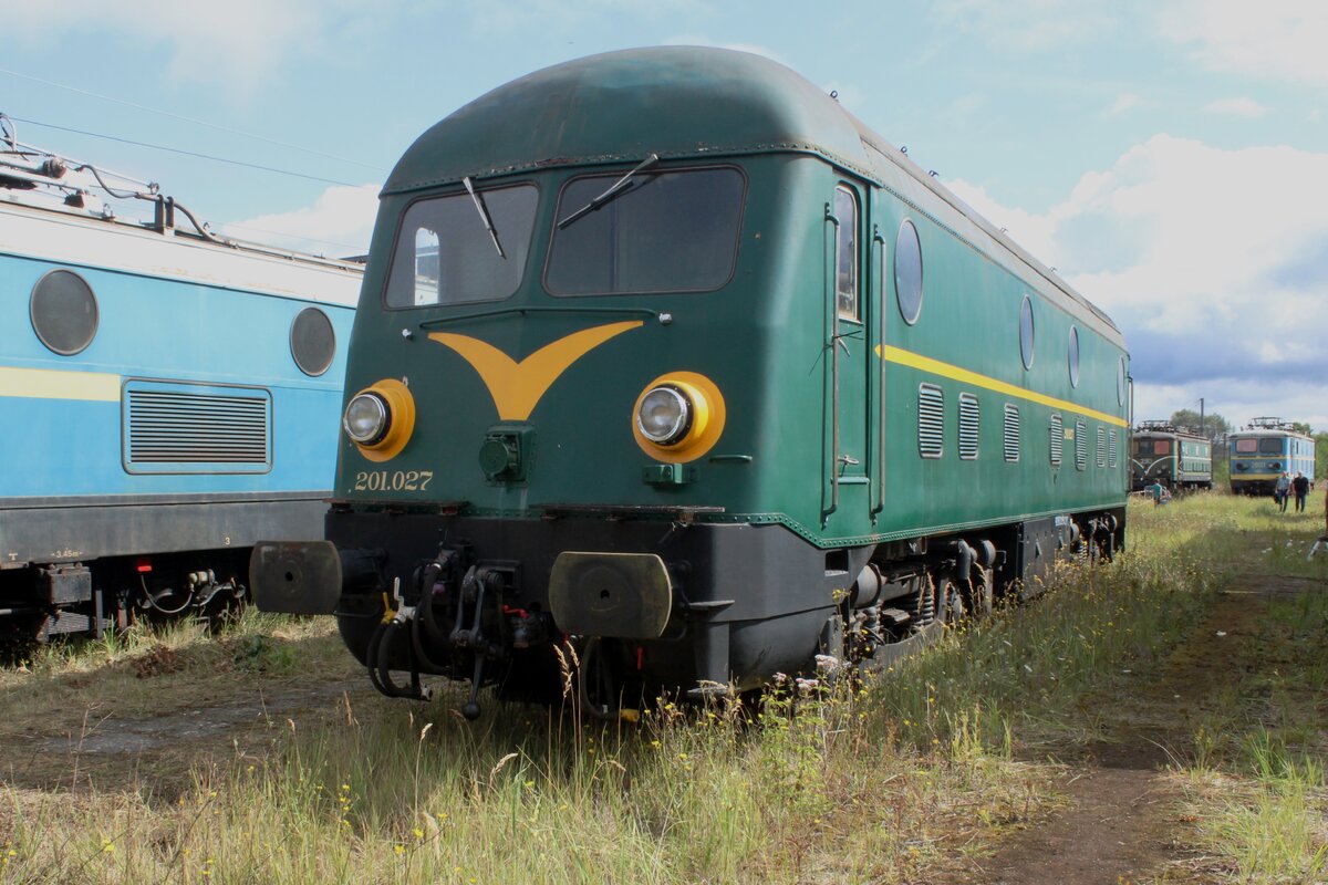 Ex-SNCB/NMBS 5927/201.027 steht am Offener Tur Tag 17 Augustus 2024 ins Retrotrain-Museum in Saint-Ghislain.