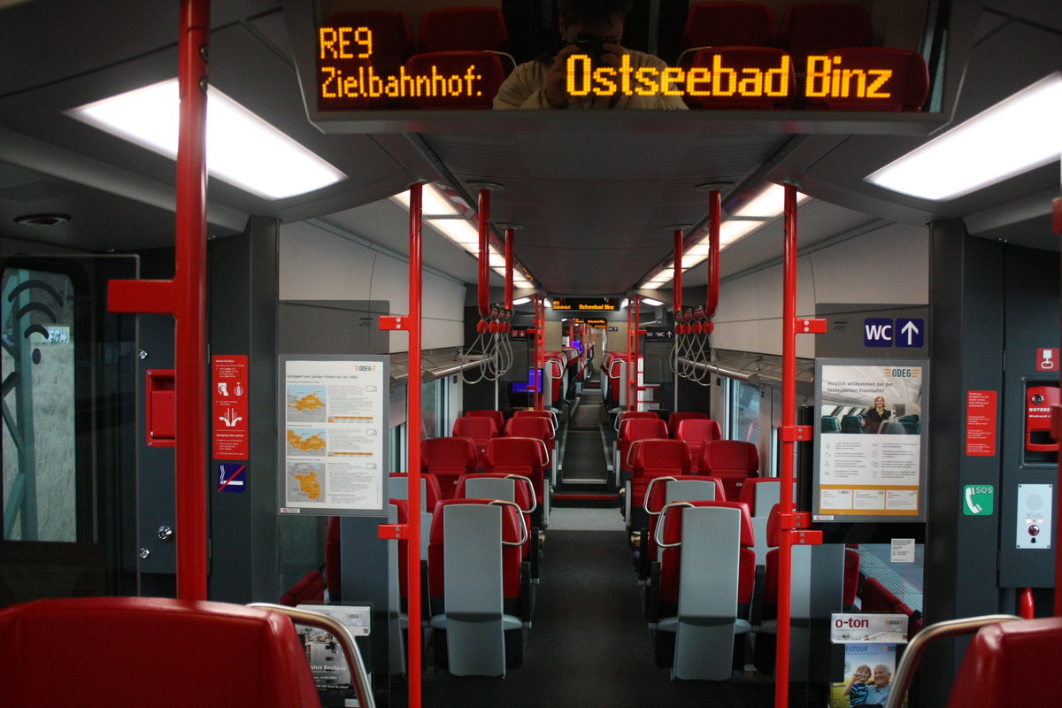 Fahrgastraum vom BB / ODEG 4746 554/054 am 28.12.19