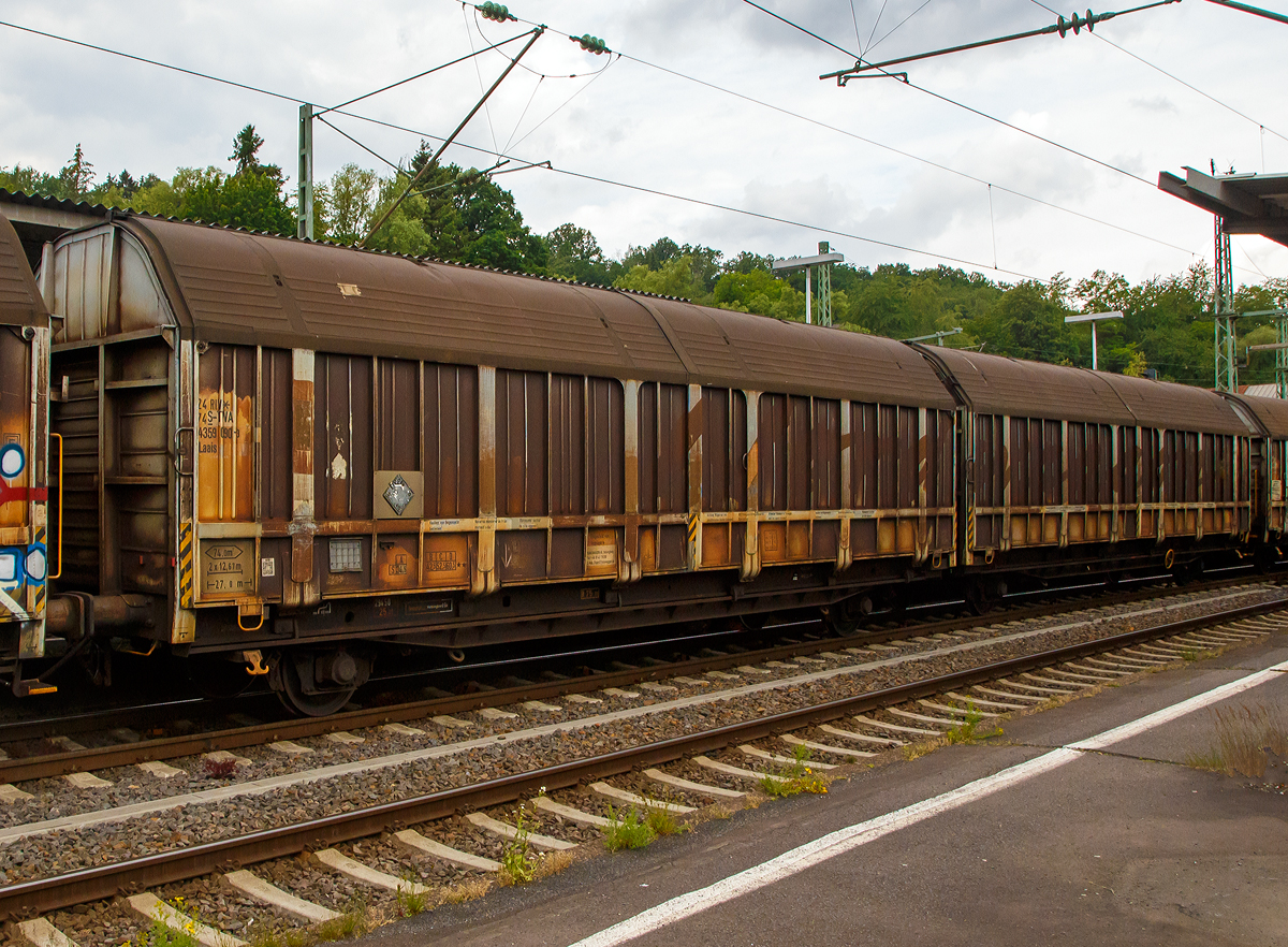 Flachwageneinheit mit beweglichen Abdeckungen (2x2-achsige Groraumgterwageneinheit mit Aluminiumspreizhauben) des Wagonvermieters TRANSWAGGON, 24 74 4359 090-3 S-TWA der Gattung Laais 83, am 09.06.2020 bei einer Zugdurchfahrt im Bf Betzdorf (Sieg).  Der Wagentyp, der aus zwei kurzgekuppelten zweiachsigen Wageneinheiten mit Aluminiumhauben besteht, wurde ab 1984 vom Waggonbau Niesky gebaut.

TECHNISCHE DATEN: 
Spurweite: 1.435 mm (Normalspur) 
Anzahl der Achsen: 4
Lnge ber Puffer: 27.000 mm
Achsabstnde: 9.000 / 4.200 / 9.000 mm
Laufraddurchmesser: 920 mm (neu)
Eigengewicht: 29.450 kg
Hchstgeschwindigkeit: 100 km/h (beladen) / 120 km (leer)
Ladeflche: 74 m
Ladeflchenlnge: 2 x 12.679 mm
Ladeflchenbreite: 2.980 mm 
Hhe der Ladeflche ber S.O.: 1.200 mm 
Stellpltze Euro-Paletten (800 x 1200 mm) : 2 x 36
Maximales Ladegewicht: 60,5 t (ab Streckenklasse D)
Kleinster befahrbarer Kurvenradius: 75 m
Intern. Verwendungsfhigkeit: RIV
