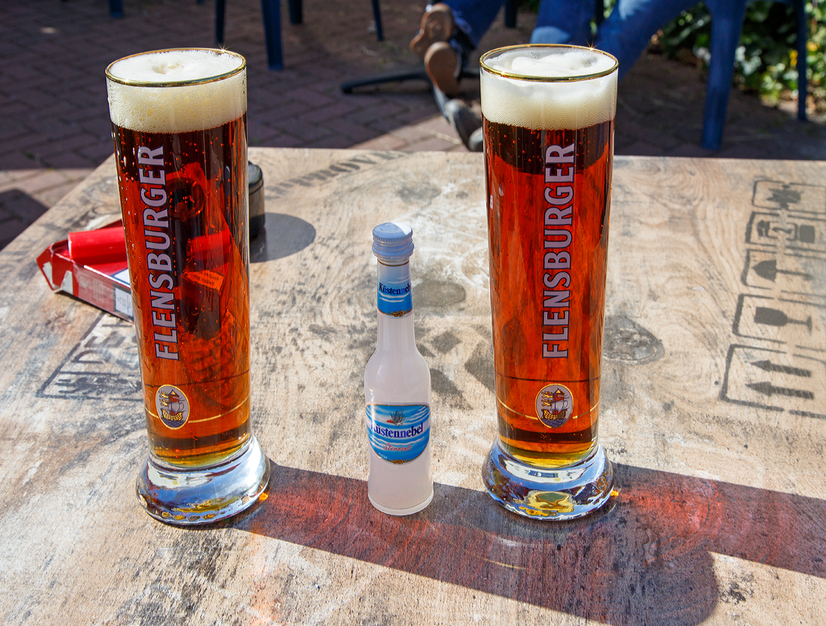 
Flensburger Dunkel und einen Küstennebel.....
Puttgarden am 16.06.2015