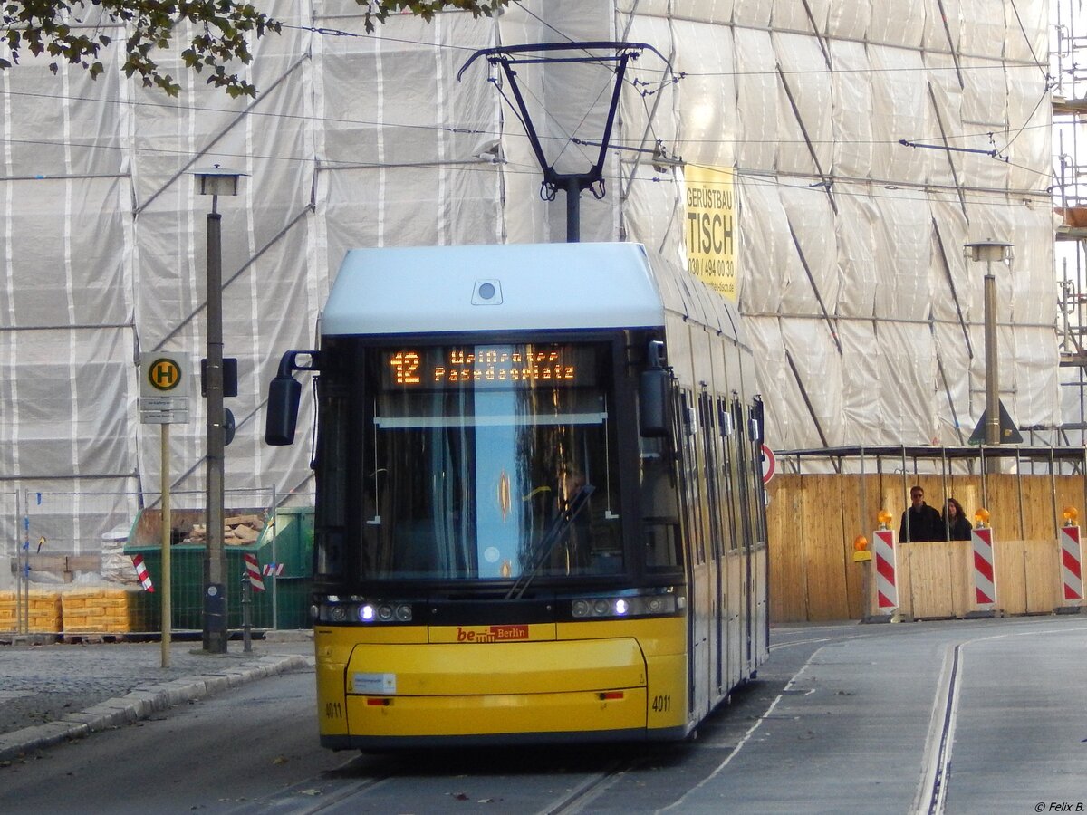 Flexity Nr. 4011 der BVG in Berlin.