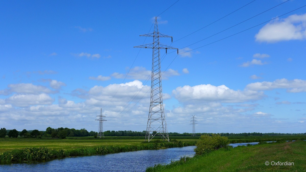 Fluss Mehe bei Abbenseth durchfließt eine Moorlandschaft.