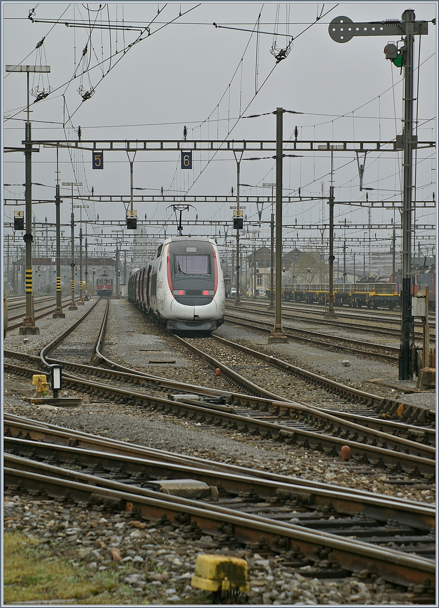 Formsignal und TGV - dies gibt es im Biel Rangierbahnhof, da der TGV
