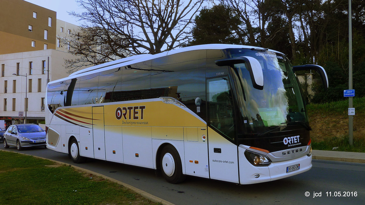 Frankreich, Languedoc-Roussillon, Hérault, Montpellier Sabines (an der Trambahn Linie 2): ein Reisebus von Ortet (SETRA S515HD). 01.03.2016