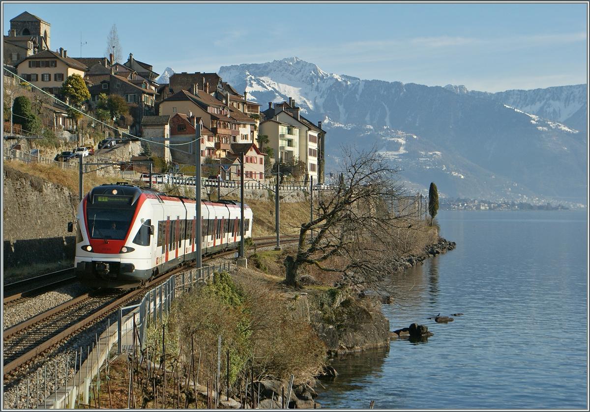 Für ein  Probebild für den 1426 eignet sich ein Flirt ganz gut.

Bei St-Saphorin, den 1. Jan. 2014