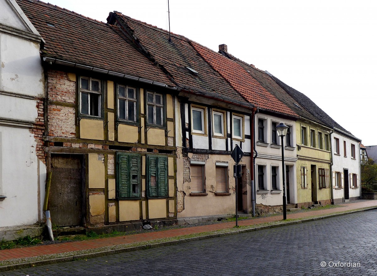 Gardelegen - Verfall. Die Philipp-Müller-Straße im Oktober 2015.