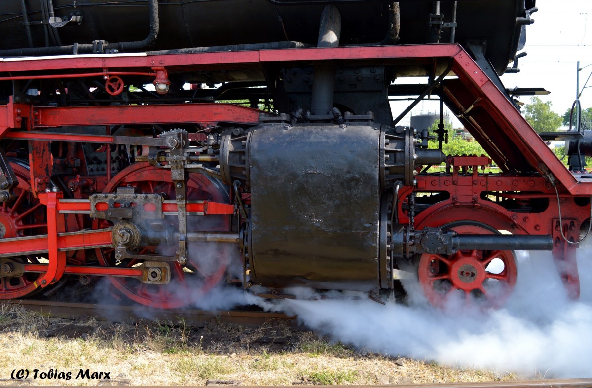 Ge�ffneten Zylinderh�hnen bei 50 3552-2 beim Lokschuppen-Fest in Hanau am 14.06.2015