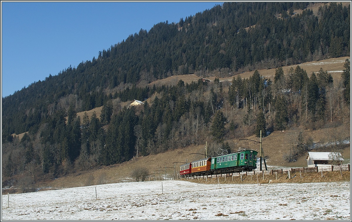 GFM/TPF Oldtimer-Zug zum Festival der Heissluft-Balone unterwegs kurz vor dem Ziel Chateau d'Oex.
23.01.2011