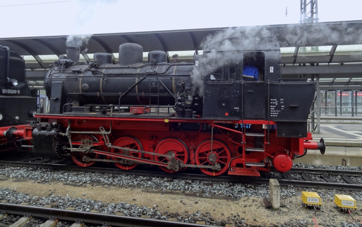 Gleich wird sich 92 994-7 in Bewegung setzen um den Bahnhof Bamberg zu verlassen.
Aufgenommen am 21.Januar 2014.