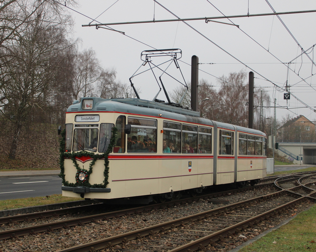 Gotha Wagen 1 als Sonderfahrt von Rostock-Marienehe nach Rostock/Südblick am 21.12.2025 in Höhe Rostock-Stadthalle.
