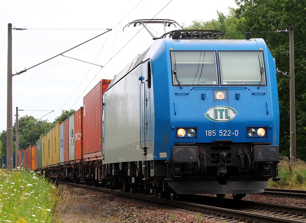 Gut 20 min nach der SBB Re kam die ITL 185 522-0 und fuhr in die gleiche Richtung. HH-Moorburg 14.07.2013