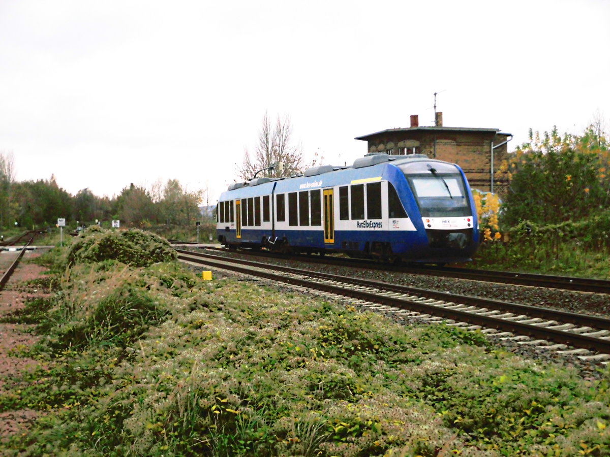 HarzElbeExpress (HEX) mit ziel Halberstadt in Halle-Trotha am 28.10.17