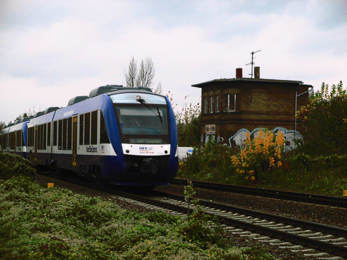 HarzElbeExpress (HEX) mit ziel Halle (Saale) Hbf in Halle-Trotha am 28.10.17