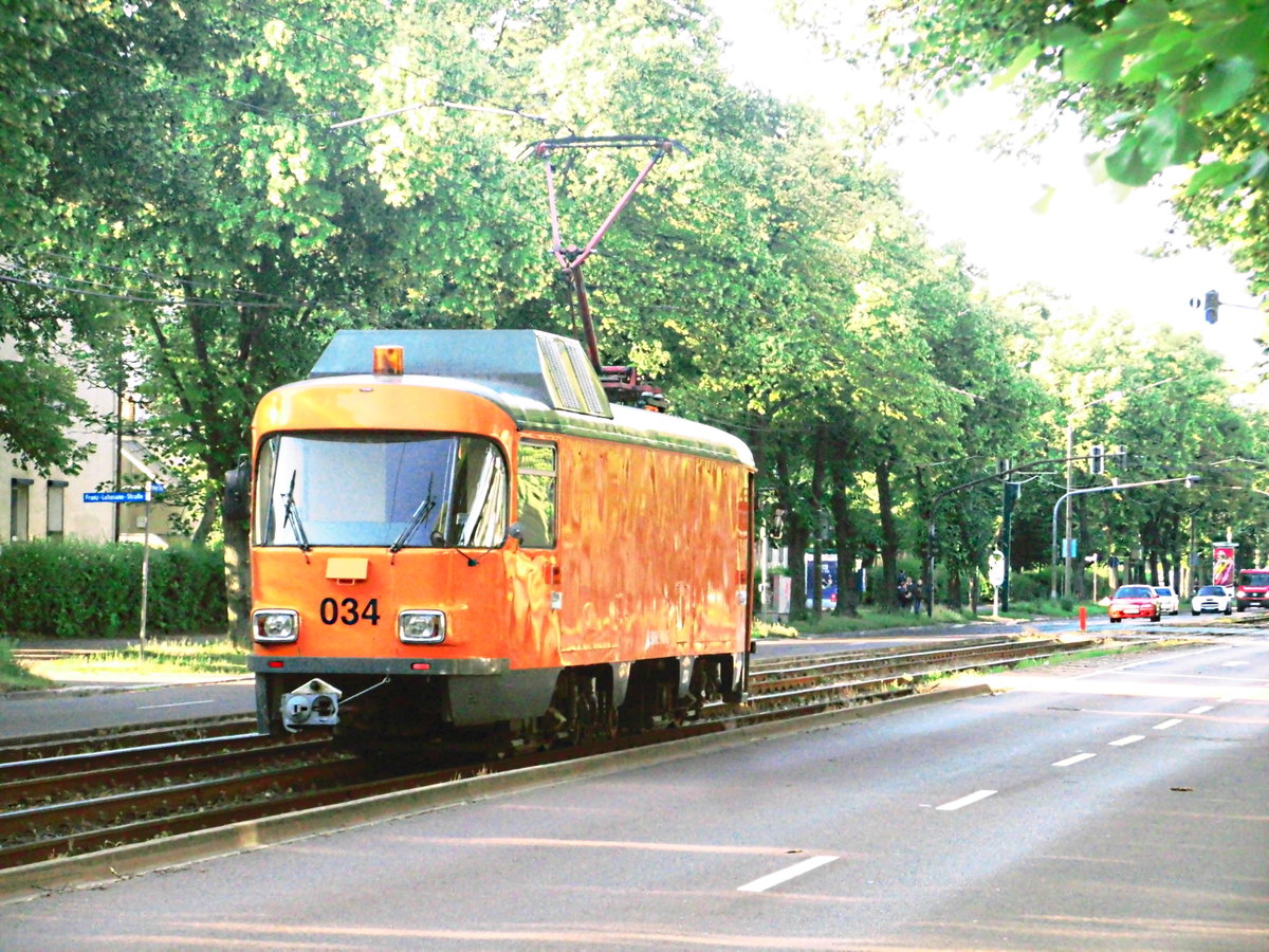 HAVAG Wagen 034 zwischen den Haltestellen Halle, Damaschkestrae und Merseburger Strae am 16.6.17