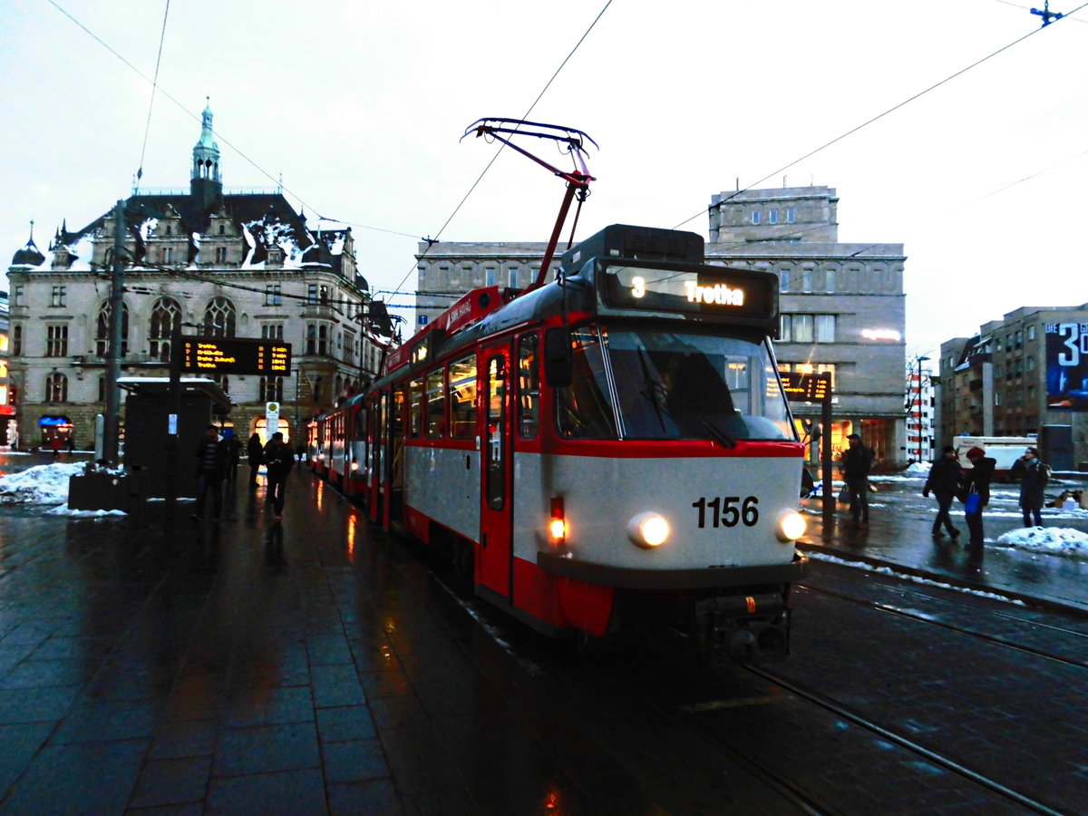 HAVAG Wagen 1156 mit ziel Trotha an der Haltestelle Marktplatz am 21.3.18