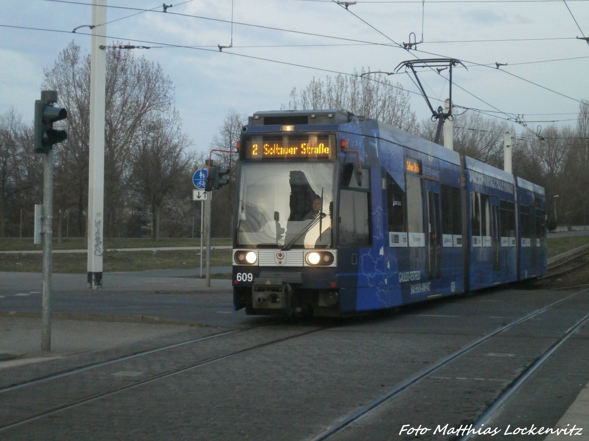 HAVAG Wagen 609 beim einfahren in die Haltestelle Rennbahnkreuz am 7.4.15