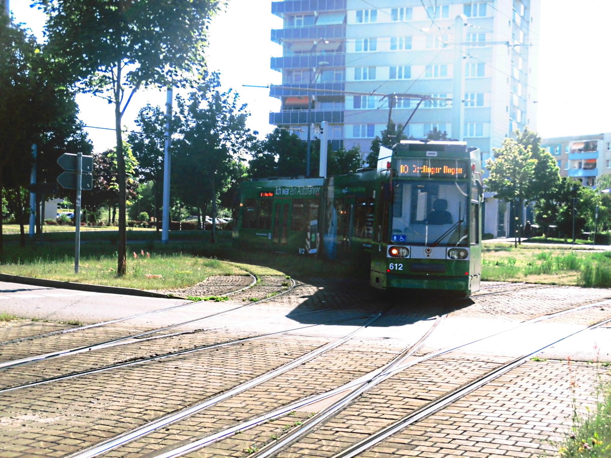 HAVAG Wagen 612 zwischen den Haltestellen Halle, An der Eselsmhle und Gttinger Bogen am 19.6.17