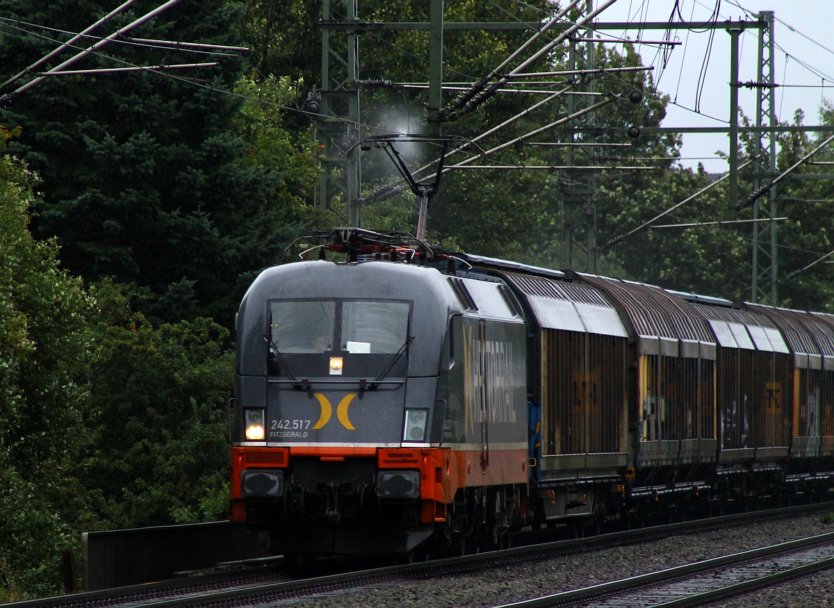 HCR 242.517/182 517-3 durchfährt hier Schleswig bei typisch nordischem Wetter. 02.09.2013