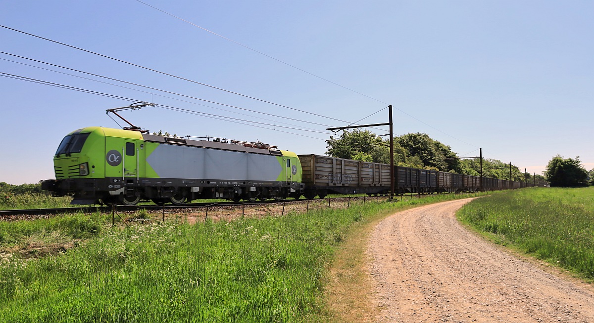 Hector 193 412-4 mit Innofreight/Nyylcon KLV unterwegs Richtung Norden. Fårhus 20.05.2024