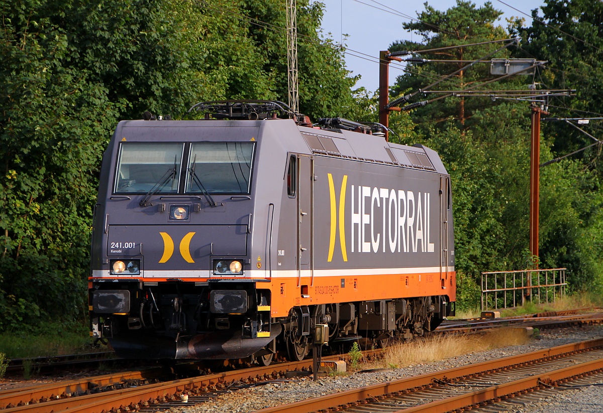 Hectorrail 241.001-5  Kenobi  auf Rangierfahrt in dänischen Grenzbahnhof Padborg(XDPA). 08.08.2014