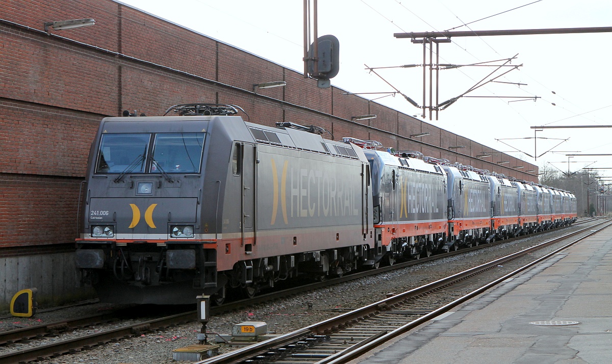 Hectorrail 241.006 mit Vectron Lokzug. Pattburg/DK 18.03.2018