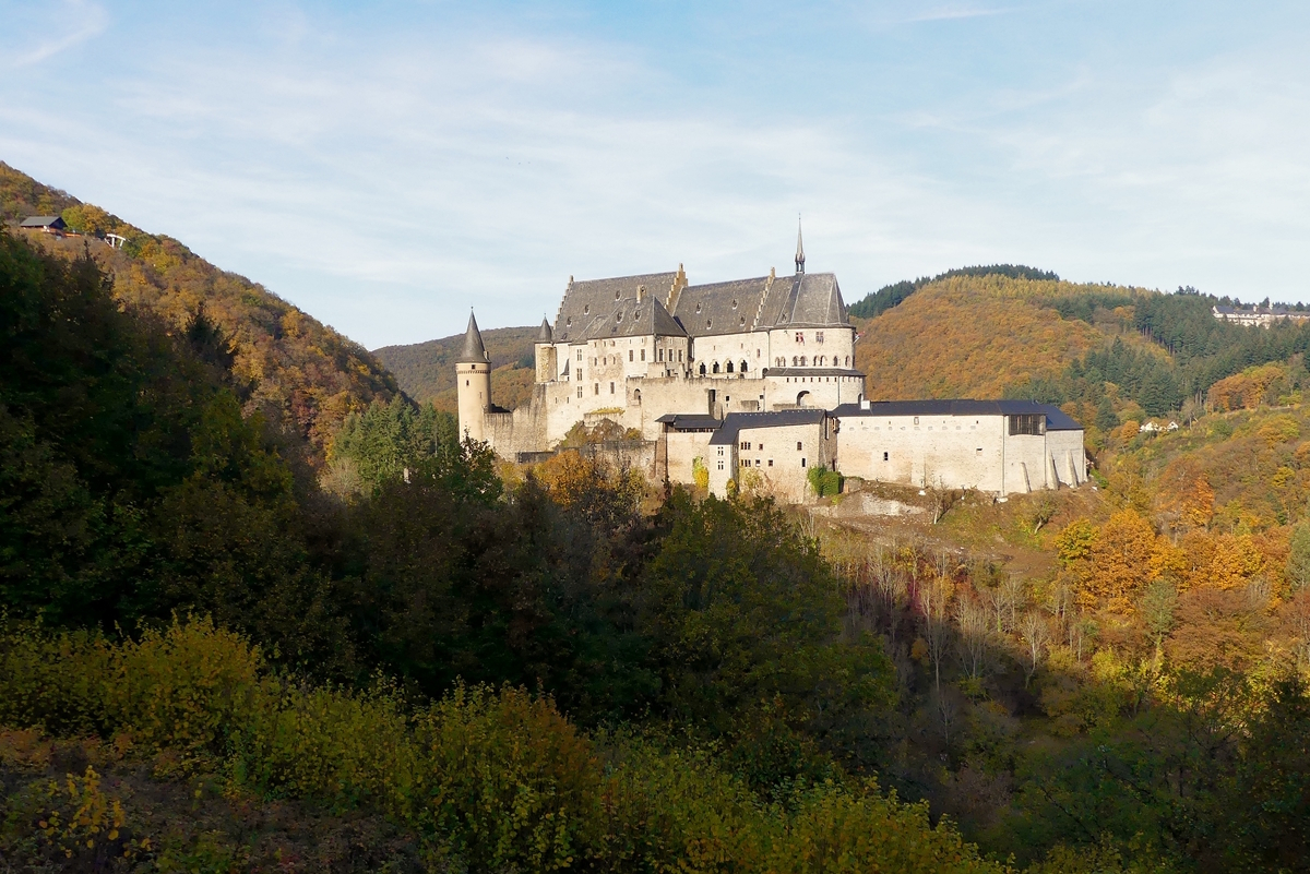 Herbstliche Farben am Viandener Schloss. 03.11.2018 (Jeanny)