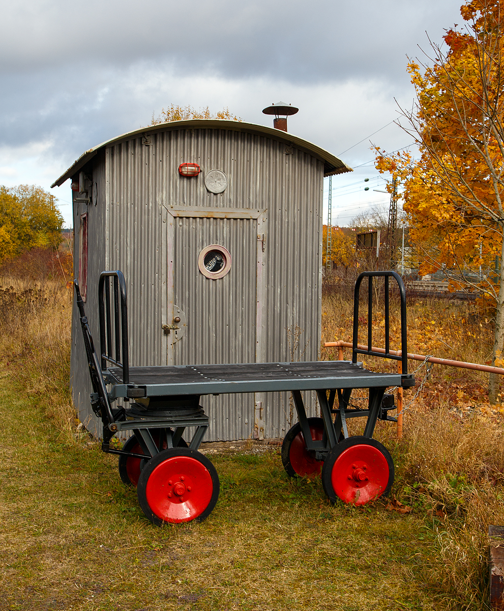 Herbstzeit und Museumsbahnidylle auf der Schwäbische Alb.....
Hier am 26.10.2021 beim Alb-Bähnle (Schmalspur-Museumsbahn Amstetten-Oppingen) in Amstetten (Württ).