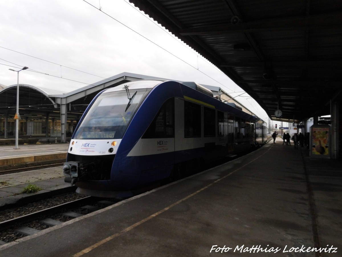 HEX VT 302 mit ziel Halberstadt im Bahnhof Halle (Saale) Hbf am 18.12.15