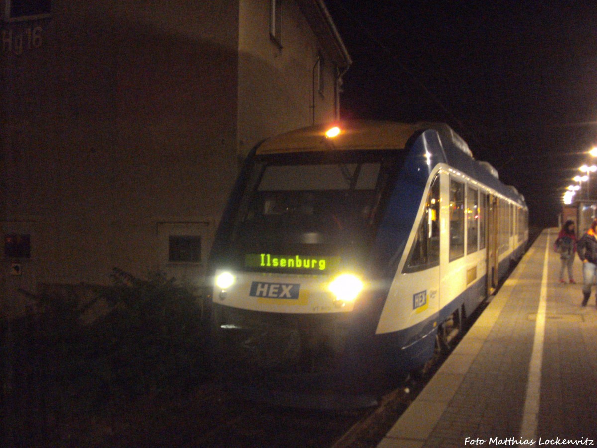 HEX VT 805 mit ziel Ilsenburg im Bahnhof Halle (Saale) Hbf am 1.11.14