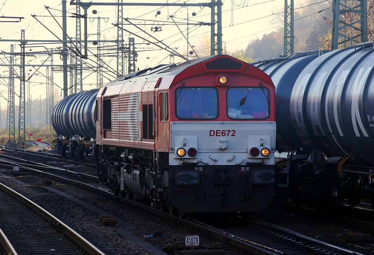 HGK/RHC DH 672 oder 1266 072-8 dieselt hier mit freundlich lautem Gruß durch Hamburg-Harburg. 04.11.2015