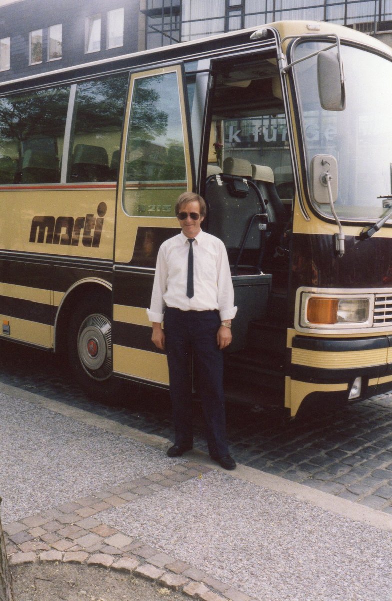 (HHT 1103) - Aus dem Archiv: Marti, Kallnach - Nr. 8/BE 102'208 - Setra im Jahr 1986