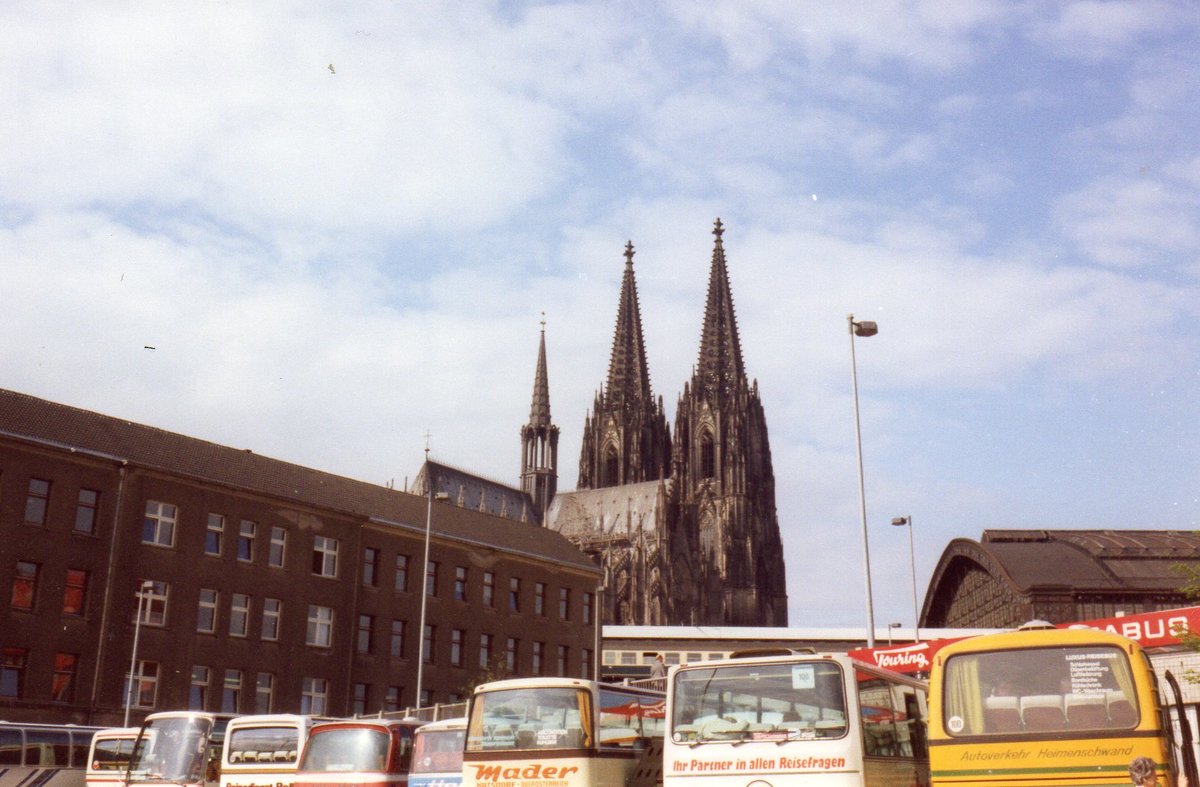 (HHT 610) - Aus dem Archiv; aus der Schweiz: AvH Heimenschwand - Nr. 10/BE 57'461 - im April 1983 in Lige