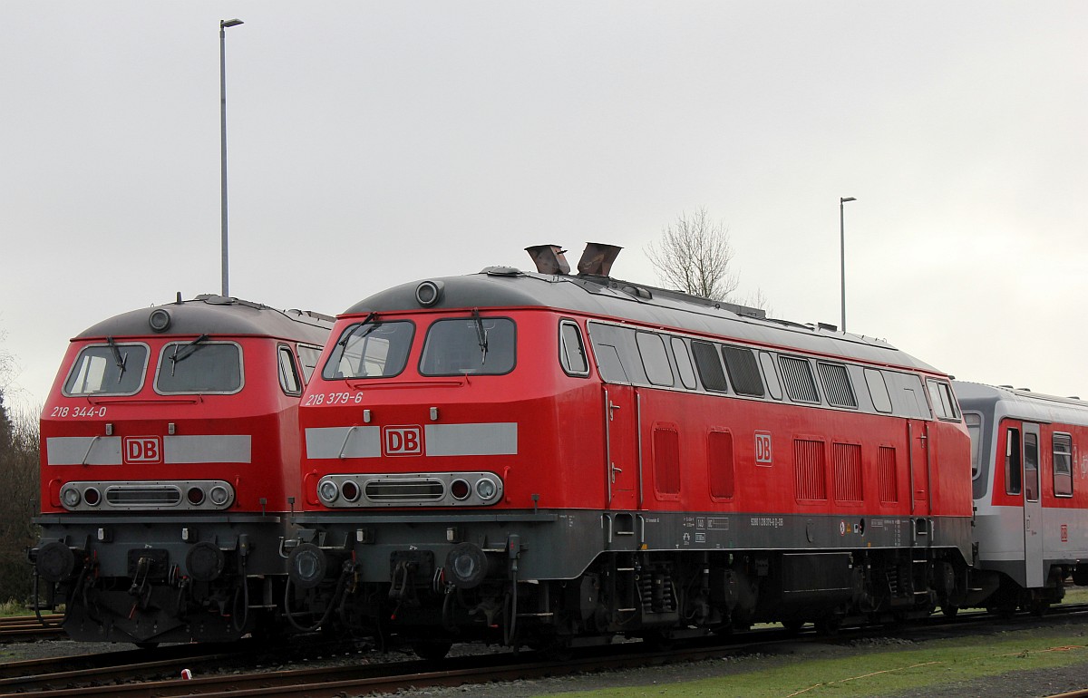 Hinter der 218 379 versteckte sich die 218 344. Niebüll 05.01.2019 