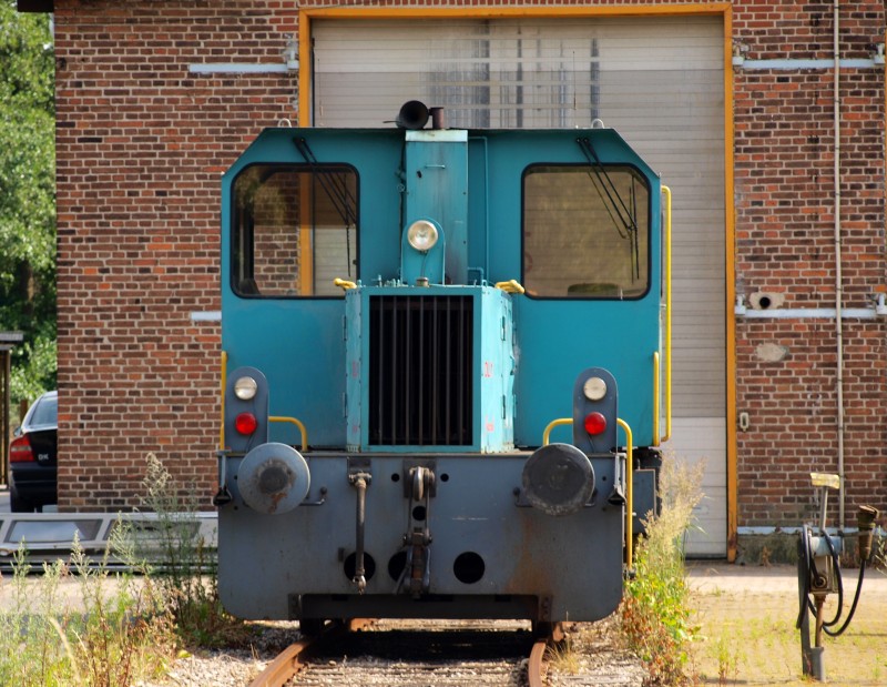 Hinter dieser  Verkleidung  versteckt sich die Köf II 323 289-9(ex TraXion,Bj 1960 bei O&K als DB 6663)die seit 2009 bei Railservice DK ihren Dienst verrichtet. Padborg 11.07.2010