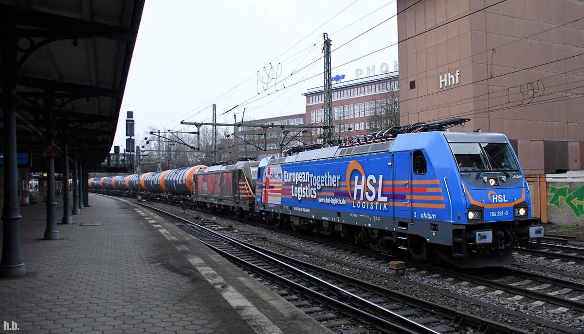 HSL 186 381-0 und HSL 187 536-8 zogen einen tanker durch hh-harburg,09.01.21