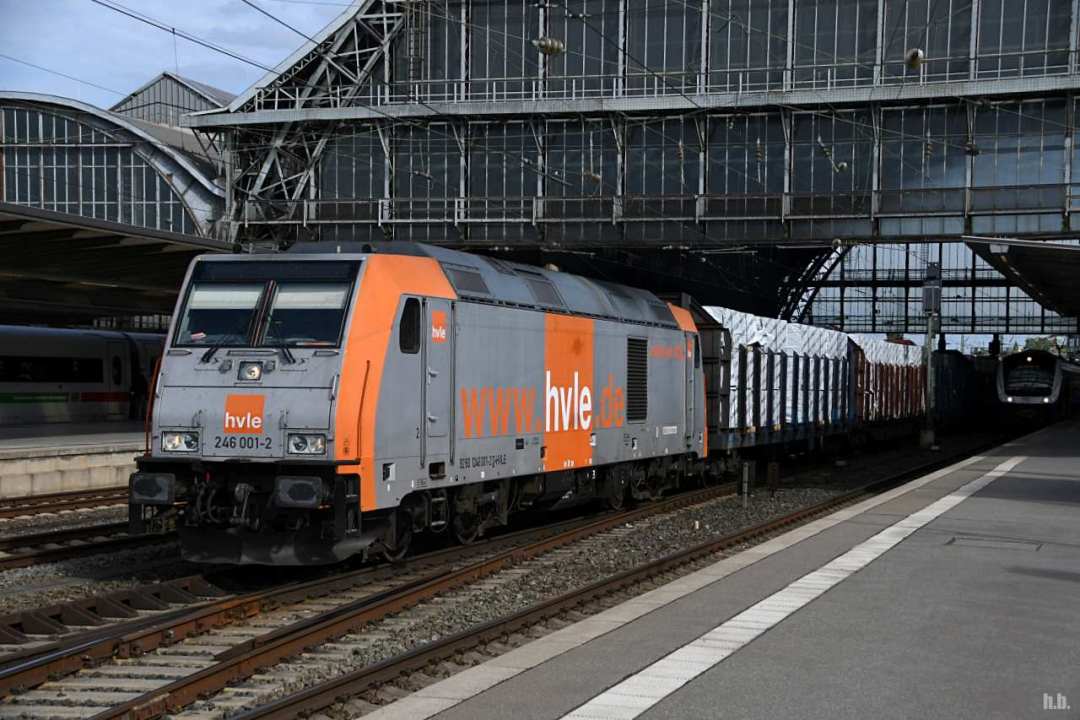 HVLE 246 001-2 fuhr mit einen mischer durch bremen,30.07.20