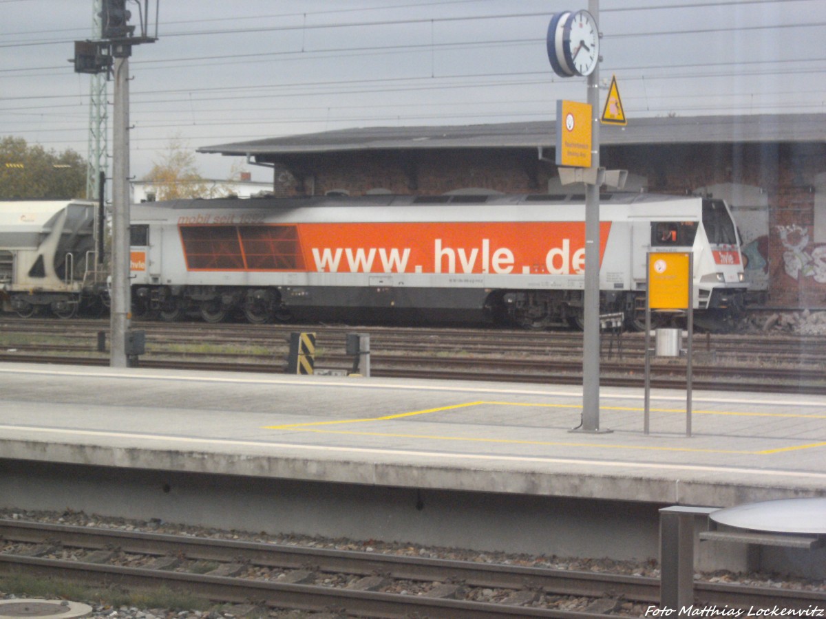 HVLE V480 (Voith Maxima 40CC) bei der Arbeit im Bahnhof Bergen auf R�gen am 23.10.13