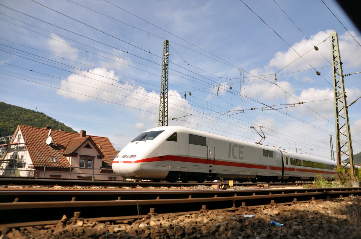ICE 1 Nr.401 503-3 in Geislingen Steige am 11.09.2010.