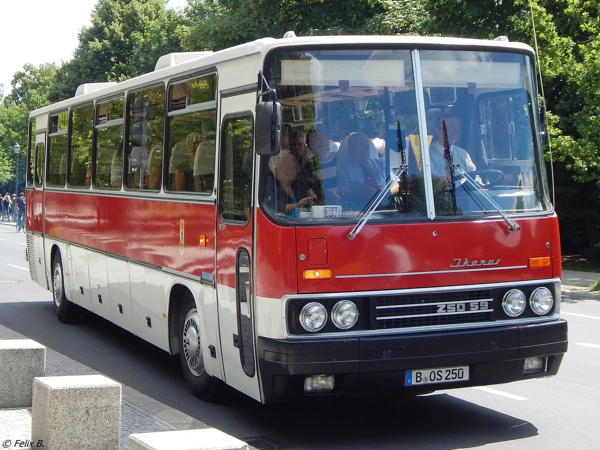 Ikarus 250.59 vom Oldtimer Bus Verein Berlin e.V. aus Deutschland in Berlin.