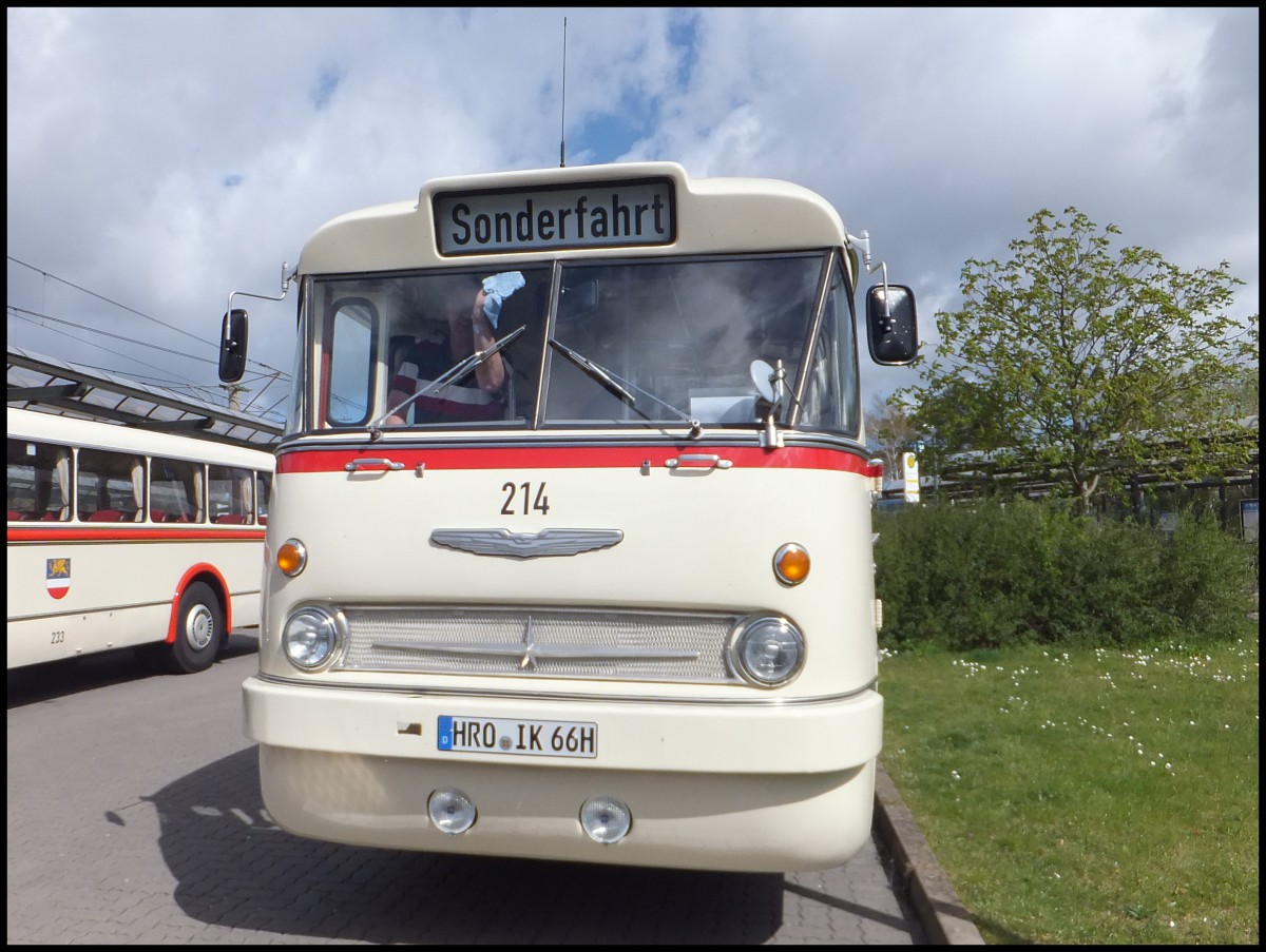 Ikarus 66 der Rostocker Straßenbahn AG in Rostock.