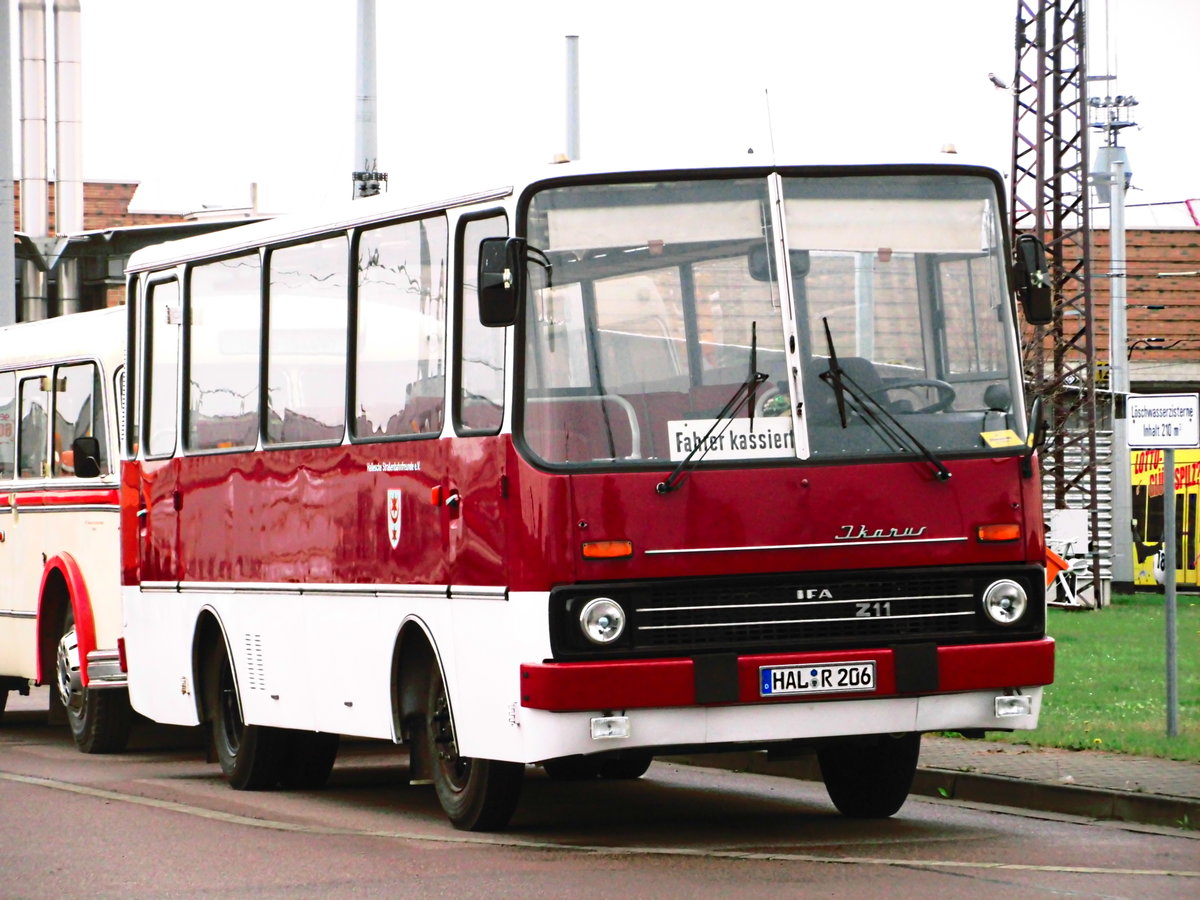 Ikarus Ik Z11 de Hallenschen Straenbahnfreunde abgestellt auf dem Betriebshof Freiimfelder Strae in Halle (Saale) am 16.4.18