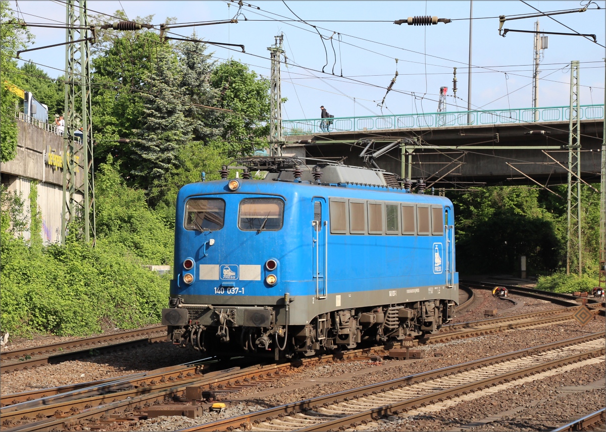 Im besten Licht präsentierte sich Press 140 037 am 11.05.18 in Hamburg Harburg den Fotografen