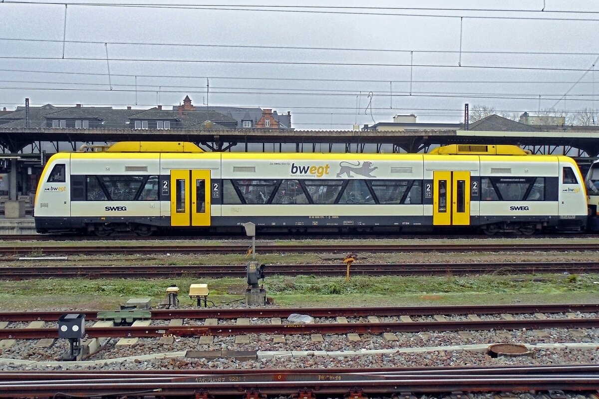 In Badische Farben steht am 30 Dezember 2019 SWEG 650 576 mit der RB nach Strasbourg in OFfenburg.