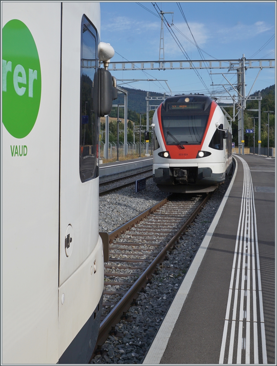 In Le Day werden die Züge aus Vallorbe und dem Vallée de Joux für die Weiterfahrt nach Aigle vereinigt.

15. August 2022