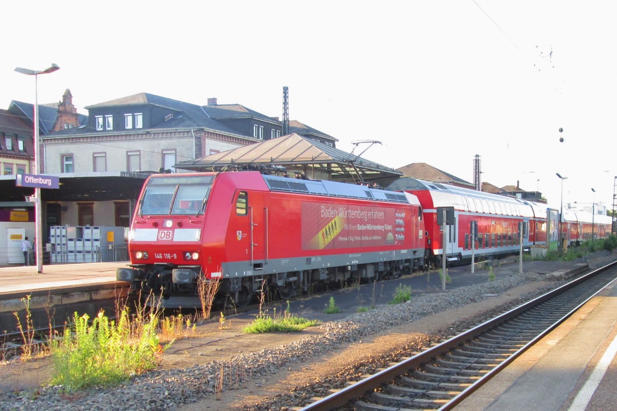 In Offenburg wartet am 5 Juni 2014 146 10 auf die Weiterfahrt nach Freiburg (Breisgau).