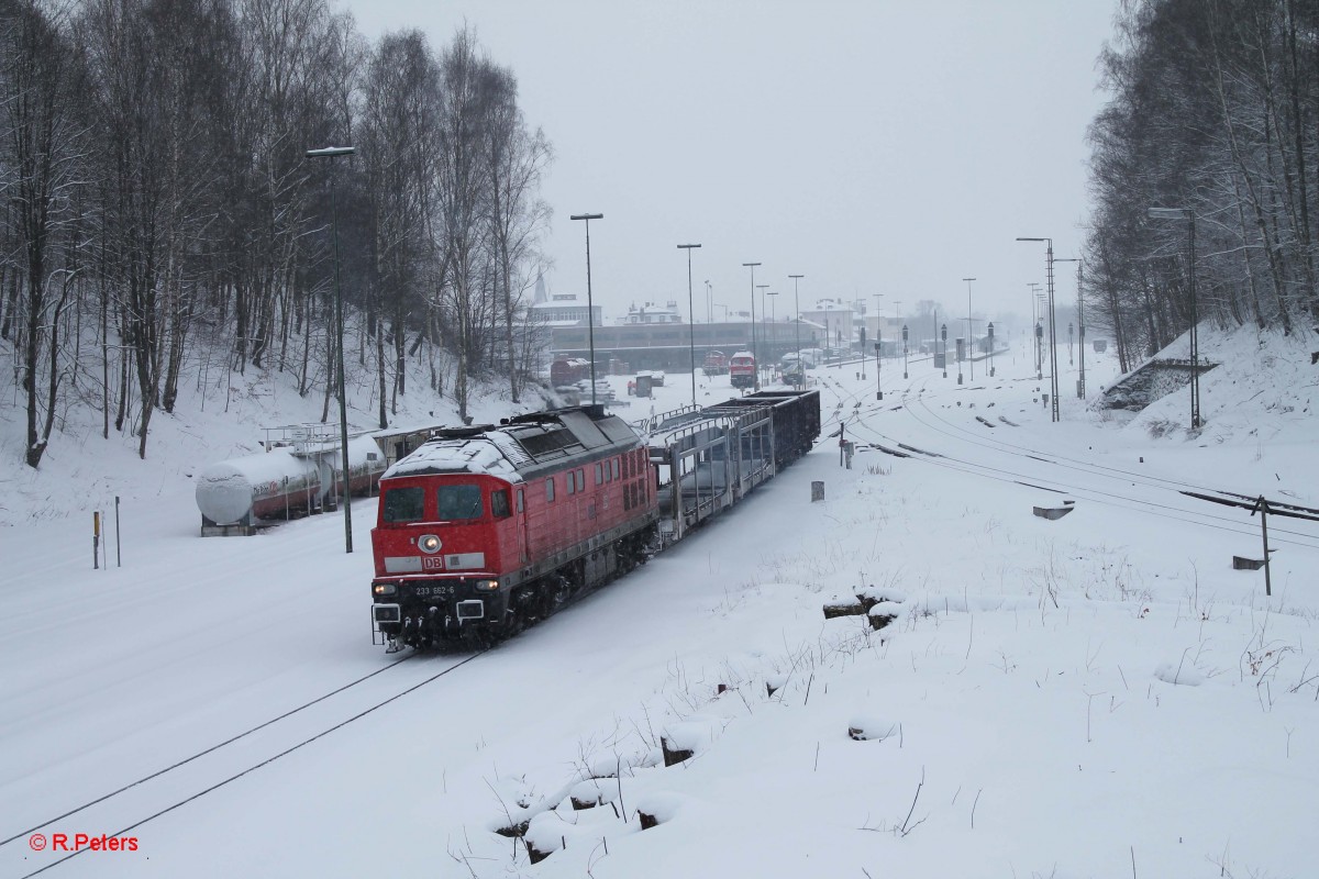 In der Rubrik   Längster Zug  reiht sich dieser 67iger ein der von 233 662-6 mit Pufferringe aus dem verschneiten Marktredwitz gen Cheb raus beschleunigt wird. Gerade mal ein Autotransportwagen und 2 Eas war die Last am Haken.31.01.15