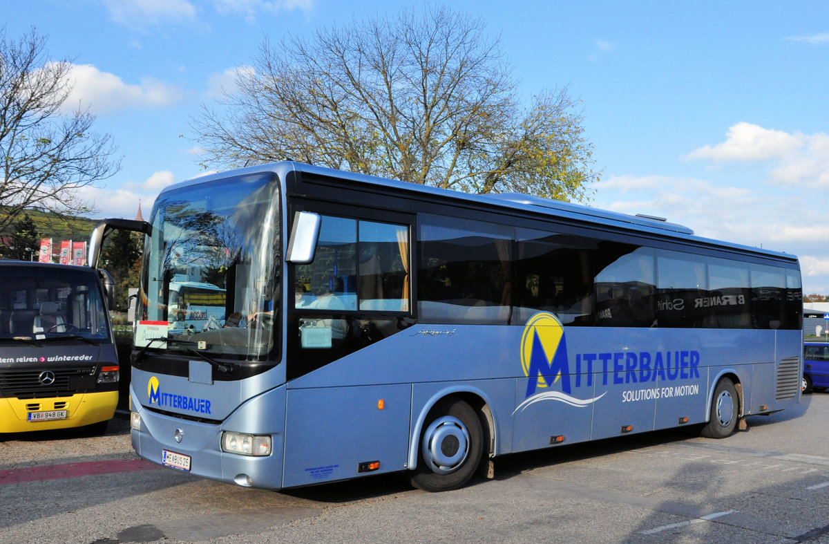 Irisbus Arway von Mitterbauer Reisen aus Niedersterreich in Krems gesehen.