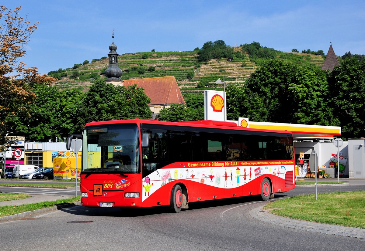 Irisbus Crossway aus Niedersterreich im Juni 2015 in Krems gesehen.