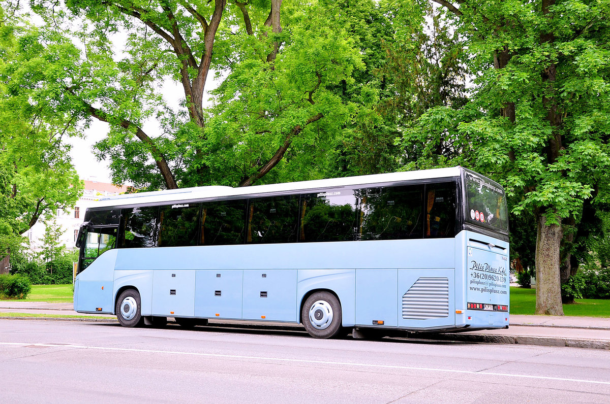 Irisbus Evadys von Pilisplusz.hu in Krems gesehen.