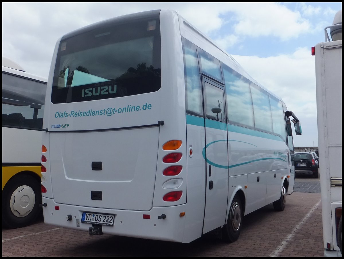 Isuzu Turquoise von Olaf's Reisedienst aus Deutschland im Stadthafen Sassnitz.